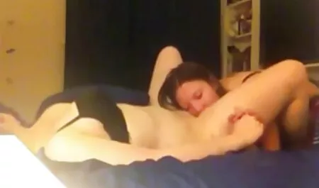 Bionda mangia cazzo film porno moglie e culo per i suoi amici.