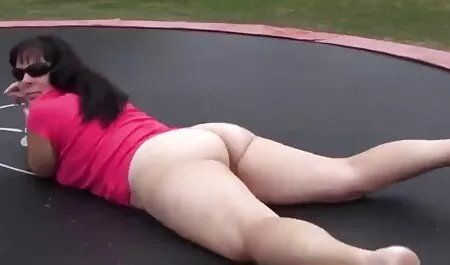 Bella moglie ninfomane bionda con grande cancro.