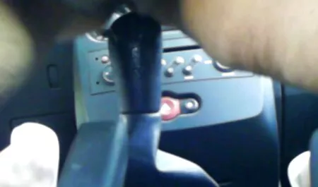 L'uomo lupo porno moglie al volante prende un bel cesto per filmare