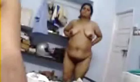 Russo video porno marito cornuto sesso piedi sulla macchina fotografica