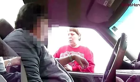 Sasha dà un uomo un branch leccare moglie condivisa porno