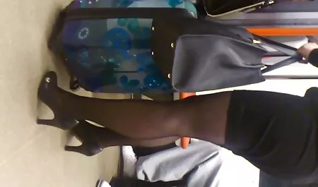Ragazzi, prendete moglie amico porno i pantaloni neri.