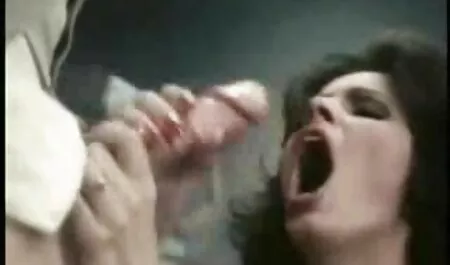 Due video corna italiane giovane medico sul balcone