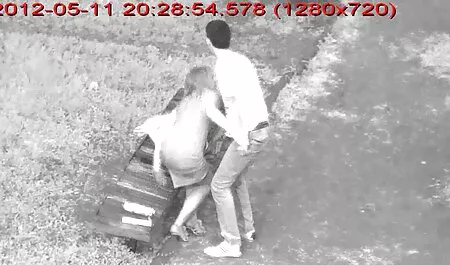 Gli uomini moglie e marito bisex arrestati sono imprigionati nella prigione.