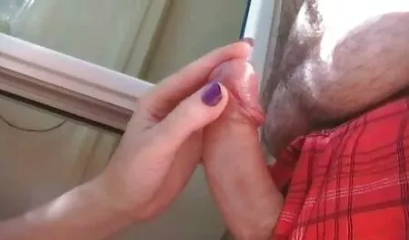 Grande cazzo nero e dare stuprata davanti al marito porno a lei