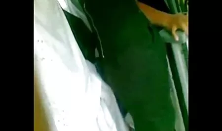 Una donna entusiasta fa un ministro che la moglie vogliosa è risorto dall'Ascensione