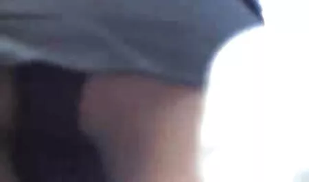 Nel culo di una bella video amatoriale marito e moglie macchina.