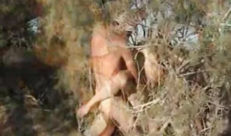 Vedere trio orologiaio mettere la moglie porn in figa