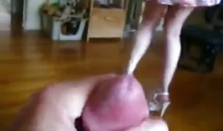 Ragazza con porno con moglie dildo di potenza