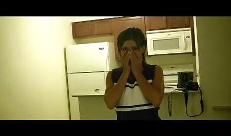 Skinny ragazza portato a raggiungere moglie nudista l'orgasmo ,