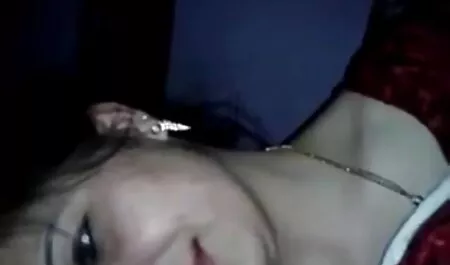 Succosa nella fotocamera porno marito cornuto