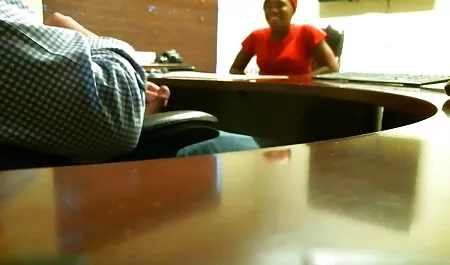Per i soldi, i due russi-mani e porno mogli inculate gambe sul water.