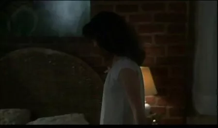 Non molto tempo fa, i membri non sono andati all'orgasmo moglie seduce idraulico dalla lingua