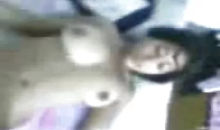 Le tre ragazze scappano, perché uno dei contadini moglie scambista russi.