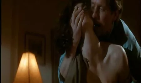 Ho tirato xxx corna il mio lungo con una spina e poi è tornato al rosso con un grosso cazzo,