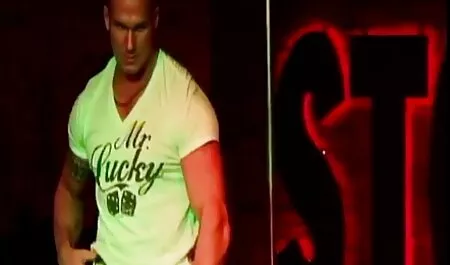Russia, completo moglie violentata porno di figa