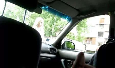 Mamma moglie in perizoma abbraccio e figa
